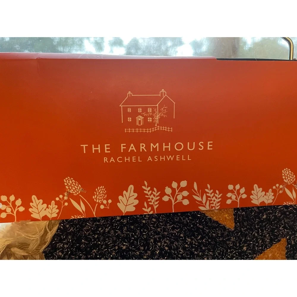 The Farmhouse Rachel Ashwell Halloween Stacked Pumpkin Table Runner‎